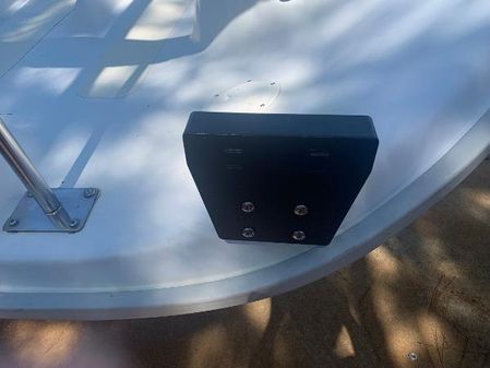 Hunter 212 image