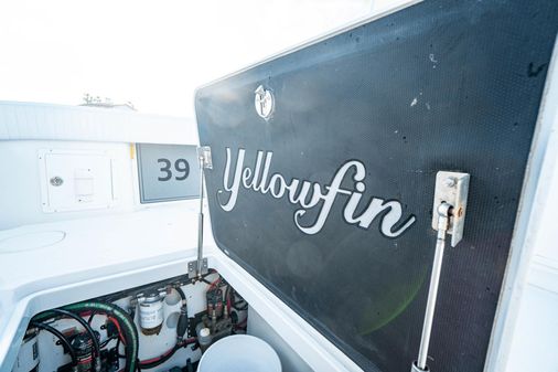 Yellowfin 39 image