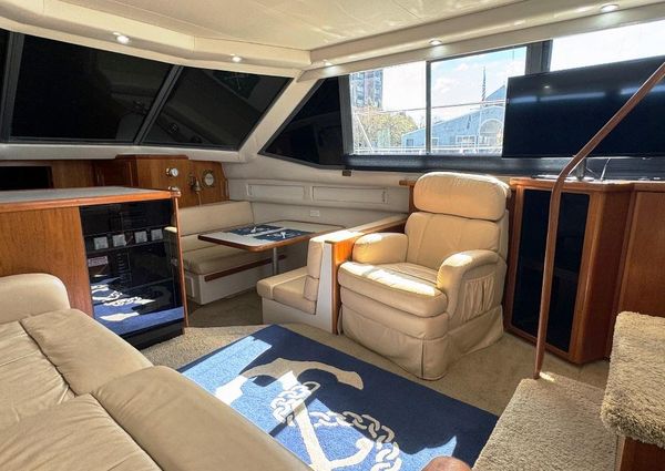 Carver 355-AFT-CABIN image