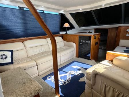 Carver 355-AFT-CABIN image