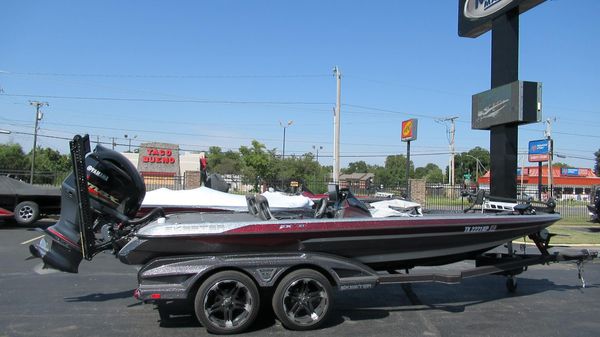 Skeeter FXR21 