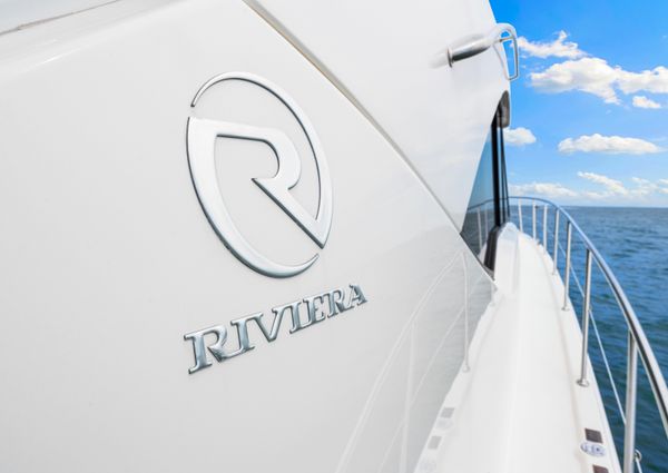 Riviera 575 SUV image