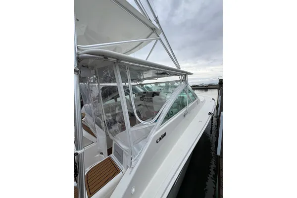 Cabo 40 Hardtop Express image