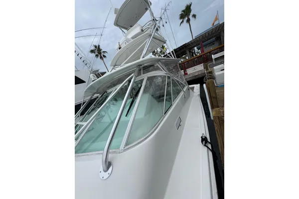 Cabo 40 Hardtop Express image