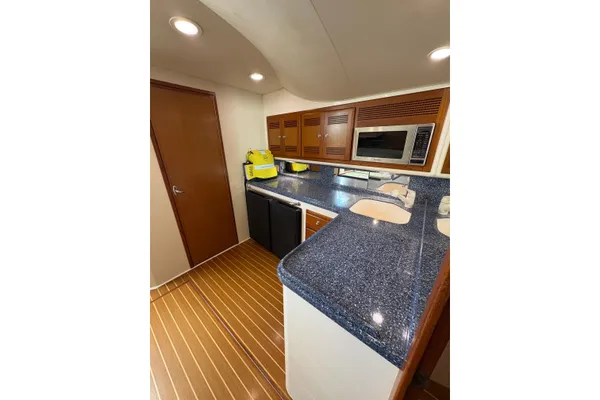 Cabo 40-HARDTOP-EXPRESS image