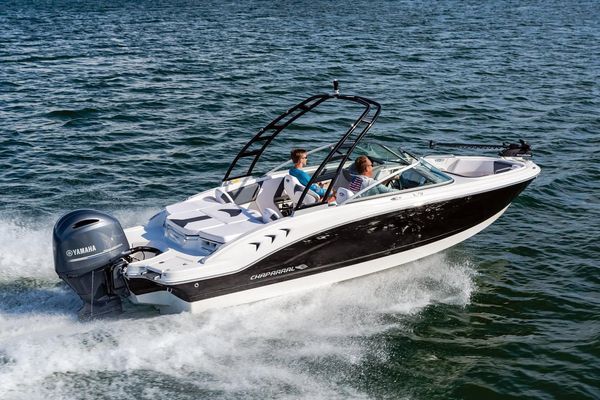 Chaparral 21 SSI Ski & Fish OB - main image