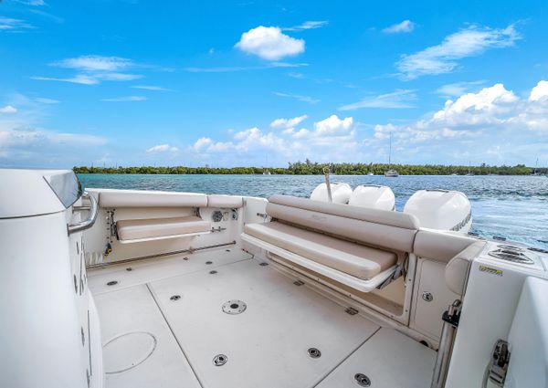 Boston Whaler 350 Outrage image