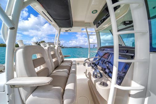 Boston Whaler 350 Outrage image