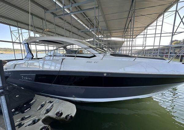 Cruisers Yachts 39 Express Coupe image