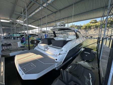 Cruisers Yachts 39 Express Coupe image