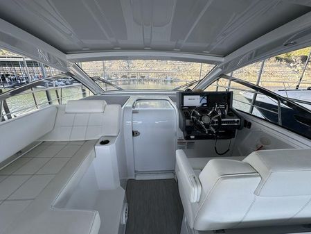 Cruisers Yachts 39 Express Coupe image