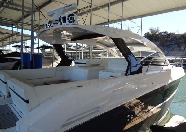 Cruisers Yachts 39 Express Coupe image