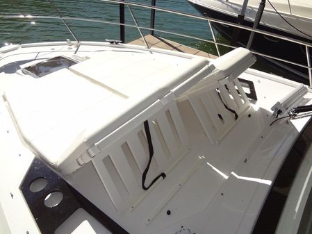 Cruisers Yachts 39 Express Coupe image