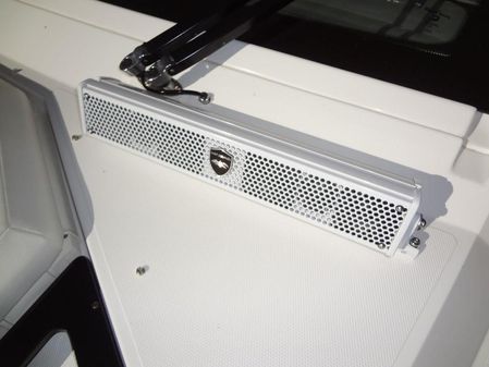 Cruisers Yachts 39 Express Coupe image