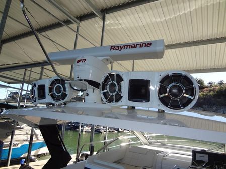 Cruisers Yachts 39 Express Coupe image