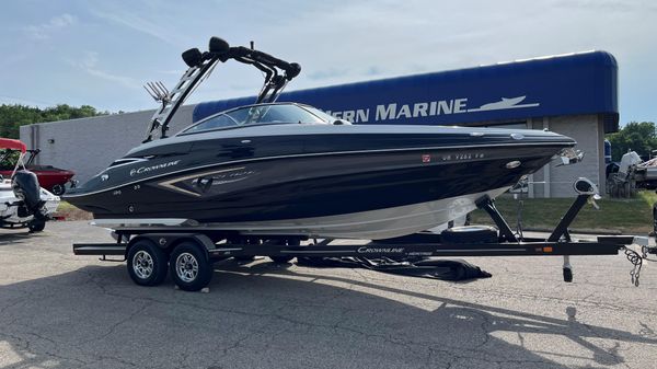 Crownline 265 SS SURF