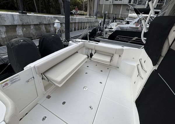 Boston Whaler 325 Conquest image