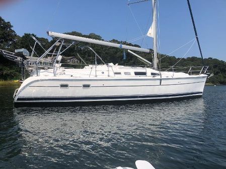 Hunter 44 image