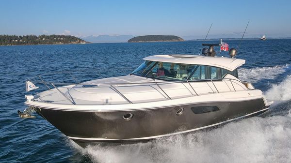 Tiara Yachts 4400 Coupe 