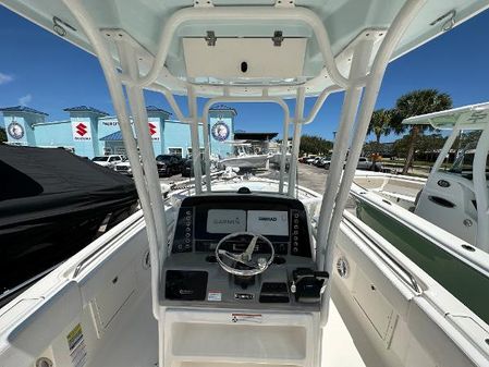 Robalo R242-CENTER-CONSOLE image