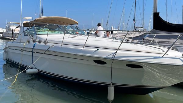Sea Ray 400 Express Cruiser