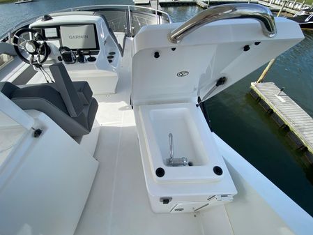 Cruisers Yachts 60 Fly image