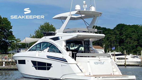 Cruisers Yachts 60 Fly