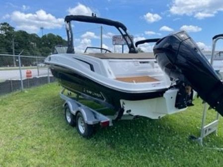 Bayliner VR6 image