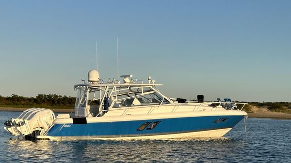 Intrepid 475 Sport Yacht 