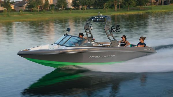 Nautique 200