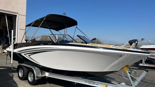 Glastron GT 225