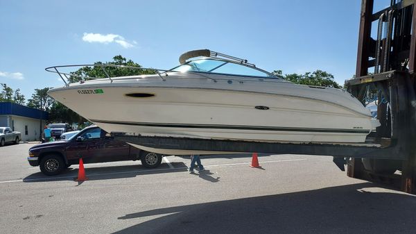 Sea Ray 225 Weekender