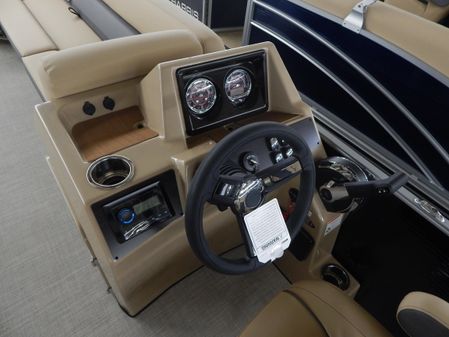 Harris Cruiser 250 Tri image