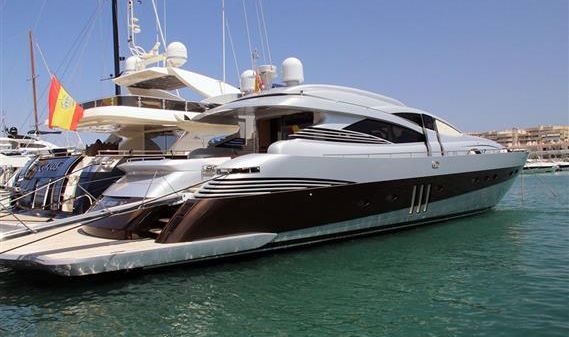 Pershing 90