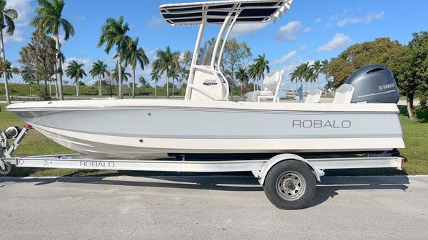 Robalo 206 Cayman