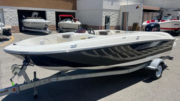 Bayliner Element E18
