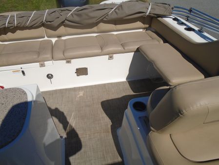 NauticStar 2302 LEGACY DC image
