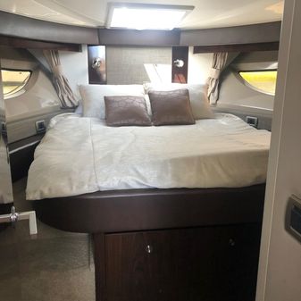 Sea Ray 400 Sundancer image