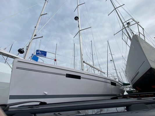Catalina 425 - main image