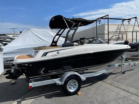 Bayliner VR4 Bowrider I/O image