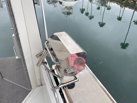 Carver 396-MOTOR-YACHT image