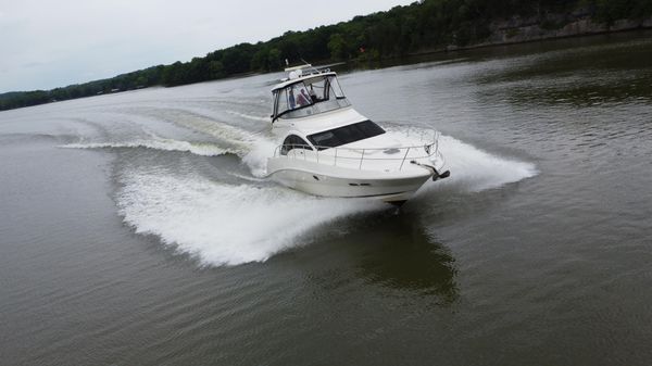 Sea Ray 47 Sedan Bridge image