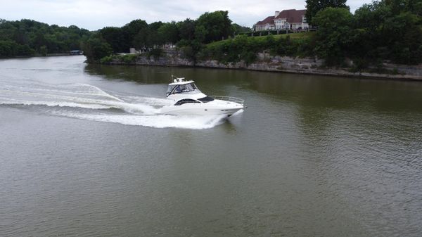 Sea Ray 47 Sedan Bridge image