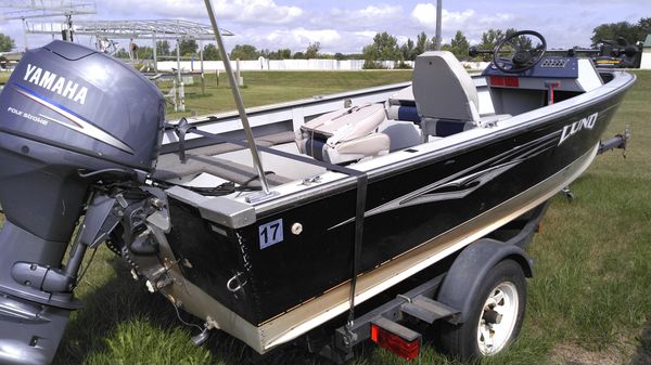 Lund Fury 1600