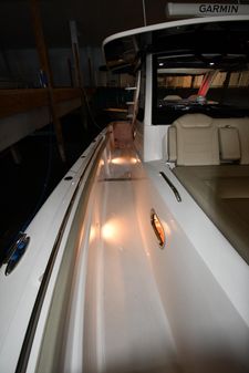 Pursuit S 408 Sport image