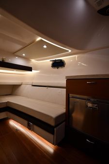 Pursuit S 408 Sport image