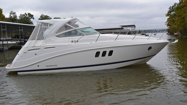 Rinker 370 Express Cruiser 