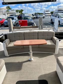 Tiara Yachts C44 Coupe image