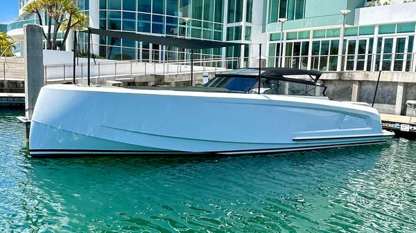 Vanquish Yachts VQ45