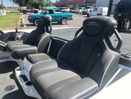 Skeeter ZXR 21 image